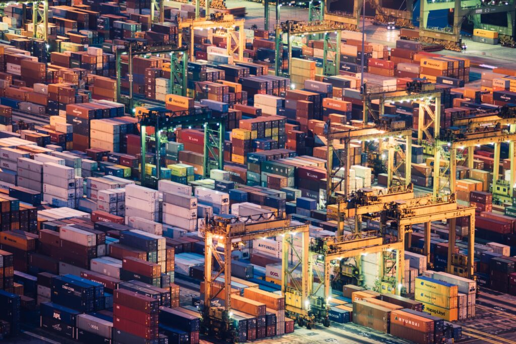 How sharing freight transport data across domains enables improved processes and risk management